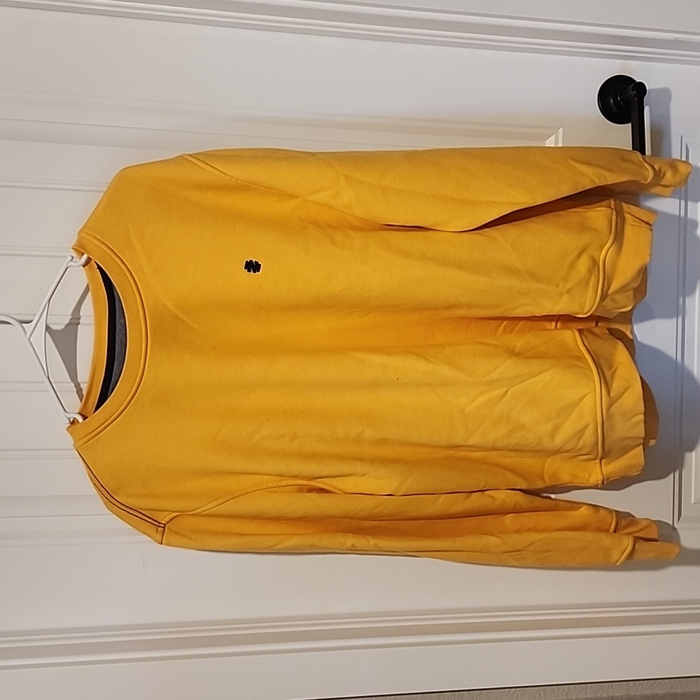 Izod yellow Sweatshirt size large